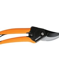 New ✨ Fiskars Lawn & Garden Hand Tools Carbon Steel Bypass Hand Pruner with Standard Handle 👍