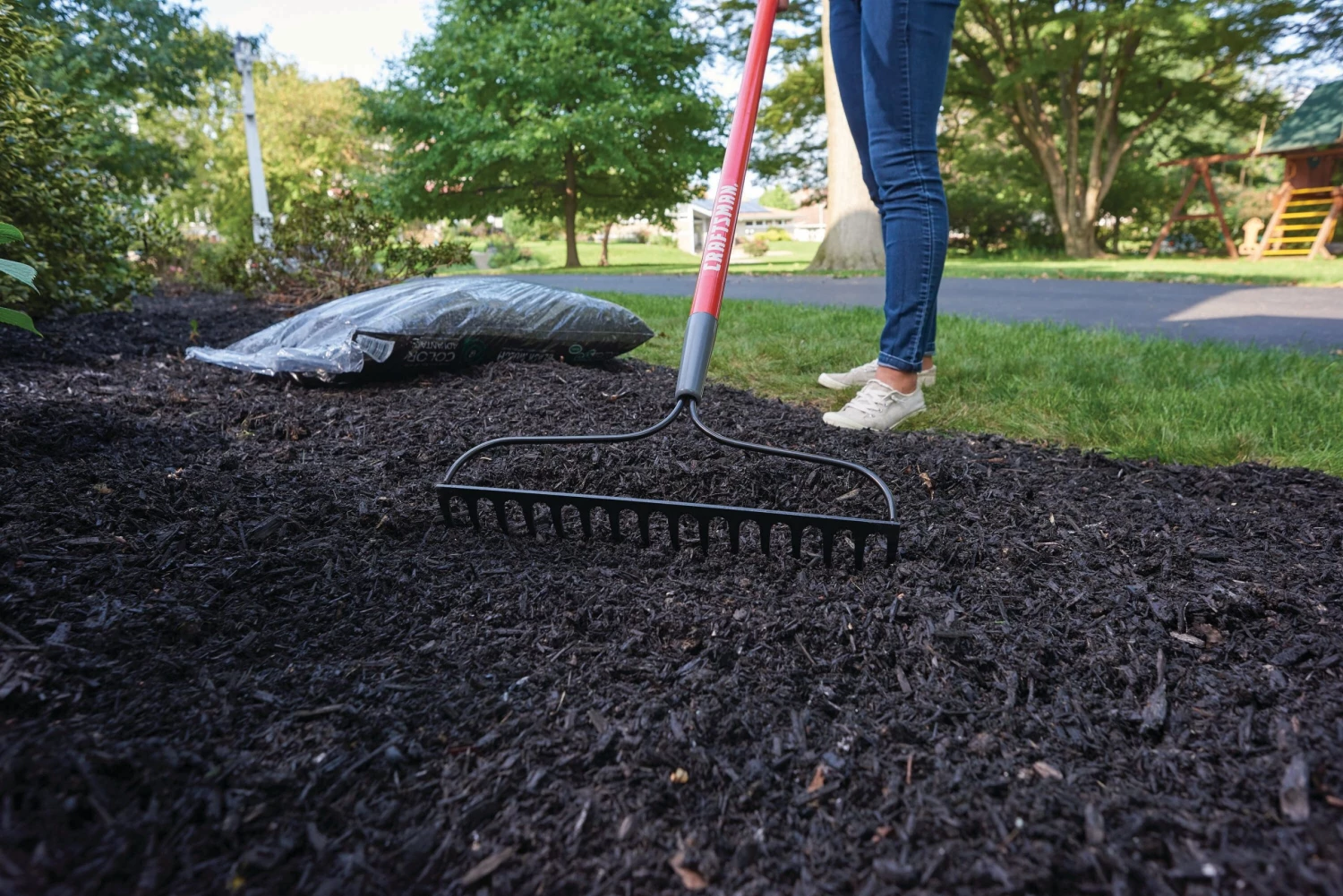 Coupon 👏 CRAFTSMAN Lawn & Garden Hand Tools 57.25-in L Fiberglass-Handle Welded Steel Garden Rake 👏 4 Coupon 👏 CRAFTSMAN Lawn & Garden Hand Tools 57.25-in L Fiberglass-Handle Welded Steel Garden Rake 👏 - Image 4