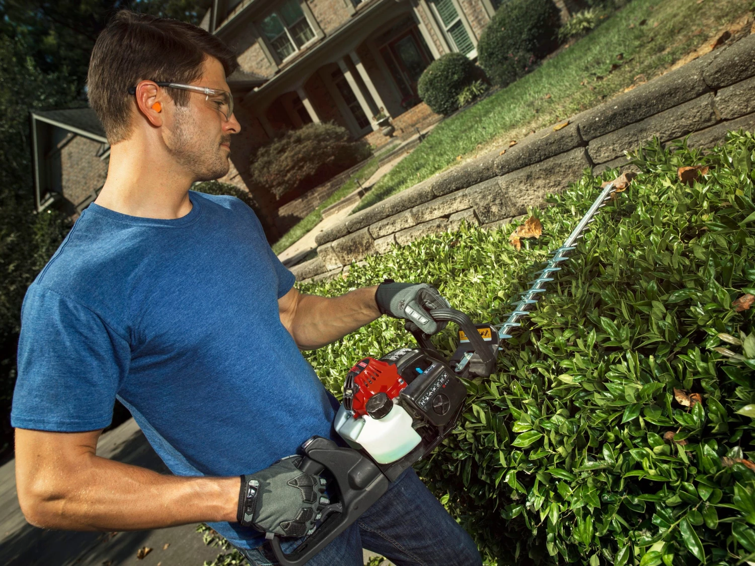 Best Sale โ CRAFTSMAN Trimmers & Edgers 23-cc 2-cycle 22-in Dual-Blade Gas Hedge Trimmer ๐ฅ 9 Best Sale โ CRAFTSMAN Trimmers & Edgers 23-cc 2-cycle 22-in Dual-Blade Gas Hedge Trimmer ๐ฅ - Image 9